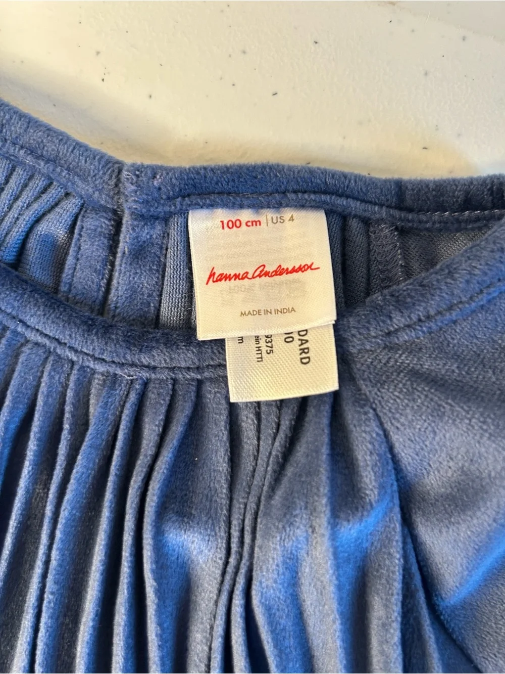 Hanna Andersson standard drape flowing